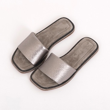[Brunello Cucinelli] Monili metallic leather mule slides